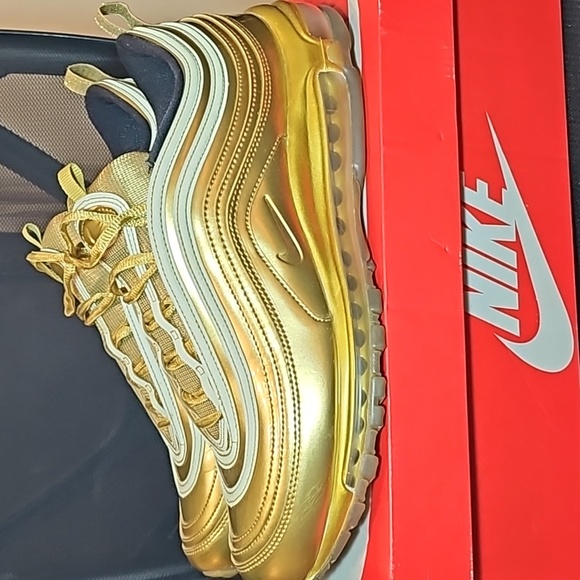 Nike 97 Air Max Metalic Gold Size 12 US men - Picture 4 of 6